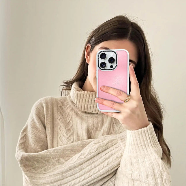 Coque iPhone 15 Pro en cuir classique — Rose pâle