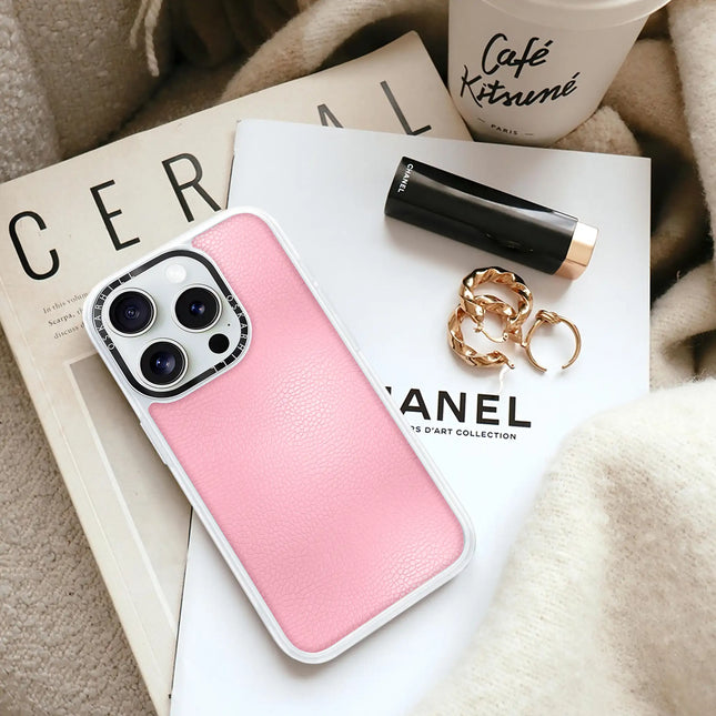 Coque iPhone 15 Pro en cuir classique — Rose pâle