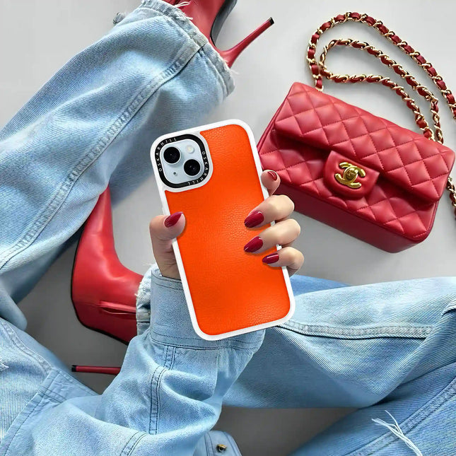 Coque iPhone 13 en cuir classique — Orange rougeâtre