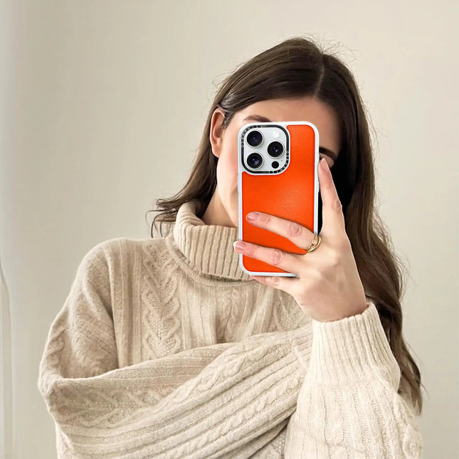 Coque iPhone 16 Pro en cuir classique — Orange rougeâtre