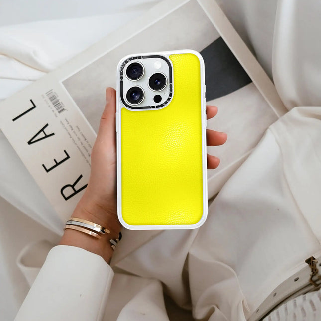 Coque iPhone 15 Pro Max en cuir classique — Jaune maïs