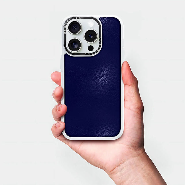 Coque iPhone 13 Pro en cuir classique — Bleu nuit