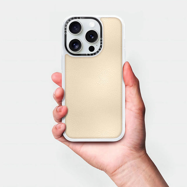 Coque iPhone 14 Pro en cuir classique — Amande