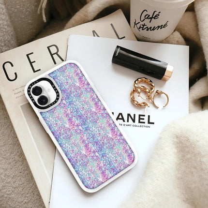 Coque iPhone 16 Plus Classic — Paillettes violet-bleu pastel