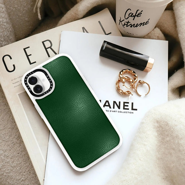 Coque iPhone 16 en cuir classique — Vert foncé