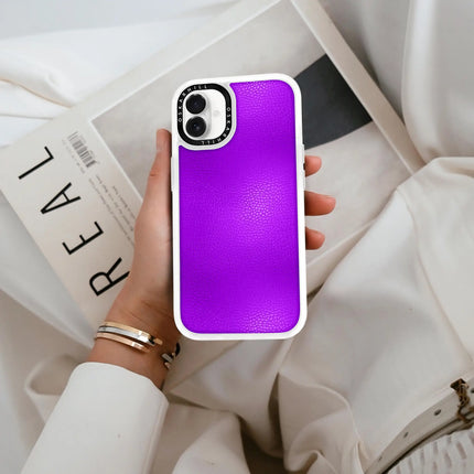 Coque iPhone 16 en cuir classique — Violet foncé