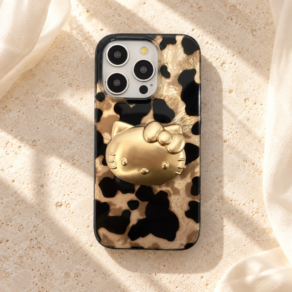 Glam Kitty case with kitty shown directly overhead to display the complete leopard pattern.