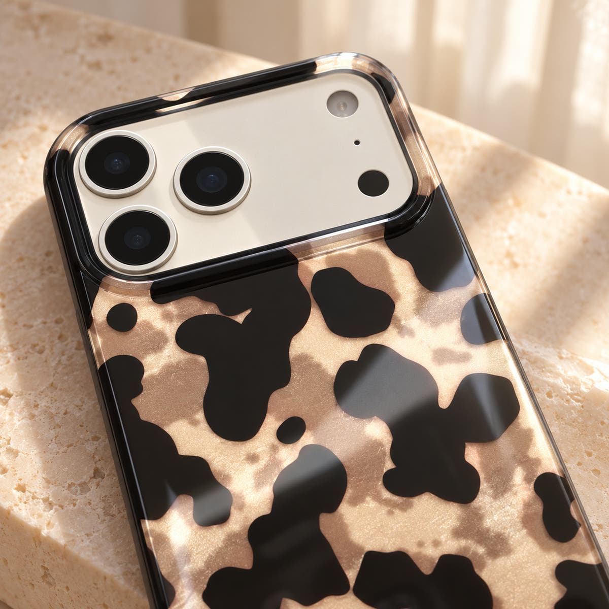 Glam Kitty case without kitty in a close view of the smooth glossy finish and original surface details.